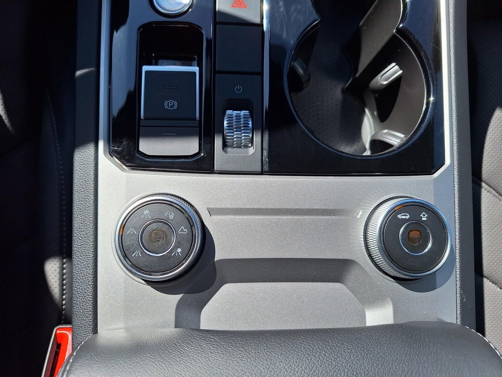 Volkswagen Touareg 3.0 V6 4M R-LINE AHK|PANO|LUFT|INNOVISIO foto 22