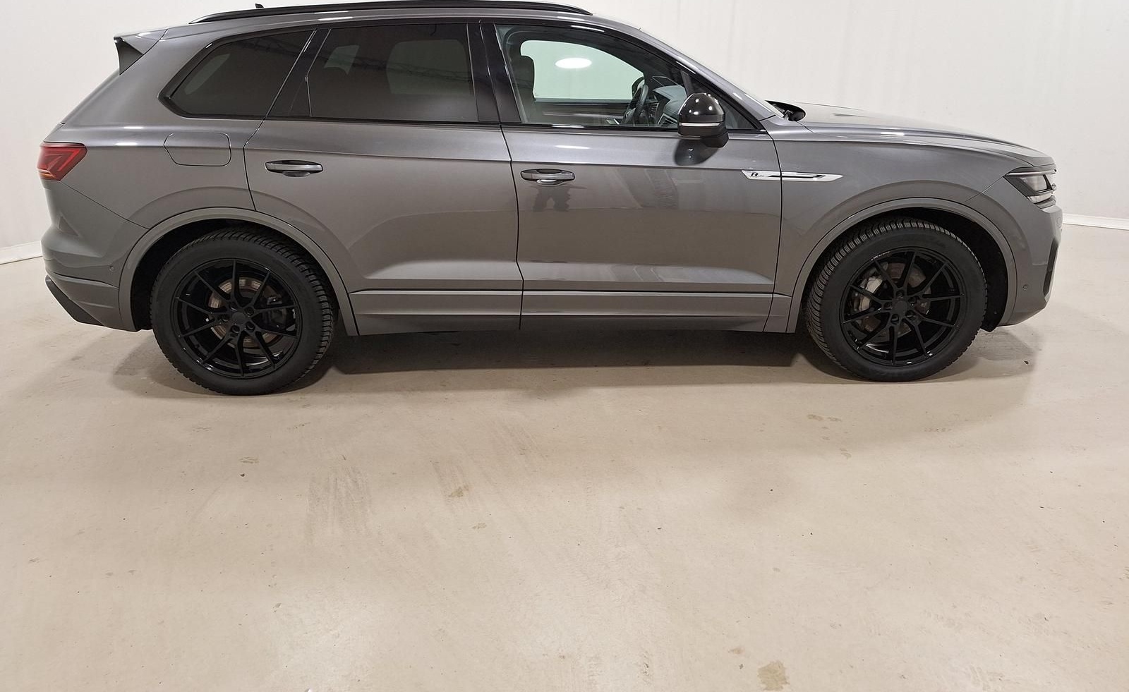 Volkswagen Touareg 3.0 V6 4M R-LINE AHK|PANO|LUFT|INNOVISIO foto 7