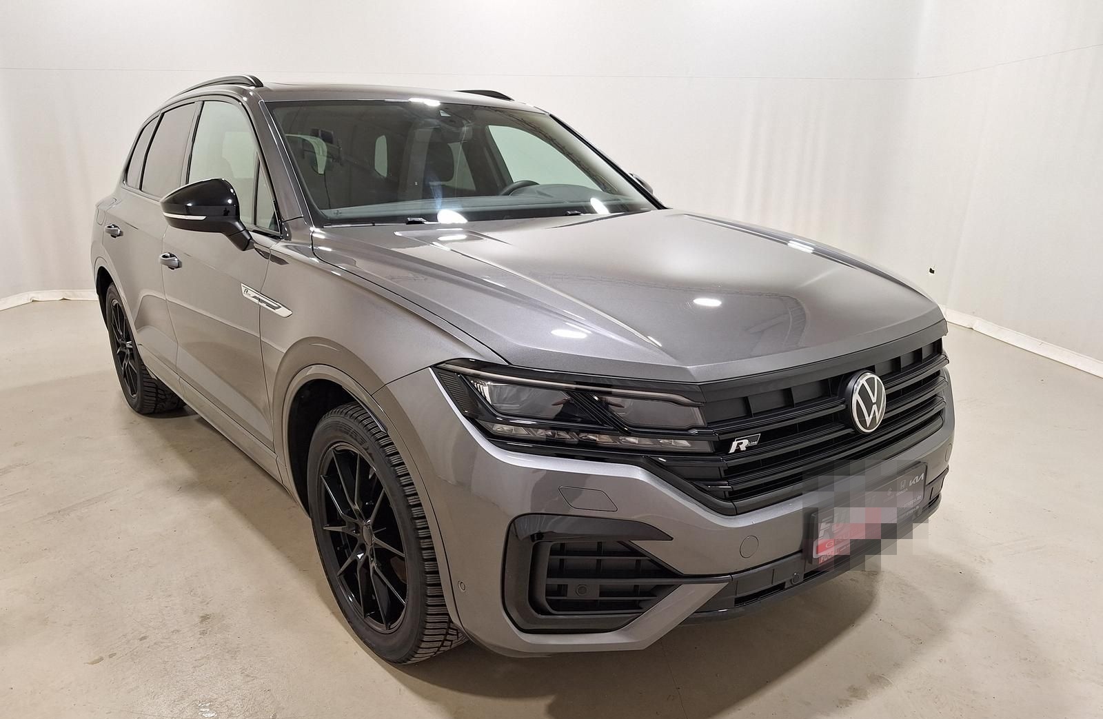 Volkswagen Touareg 3.0 V6 4M R-LINE AHK|PANO|LUFT|INNOVISIO foto 8