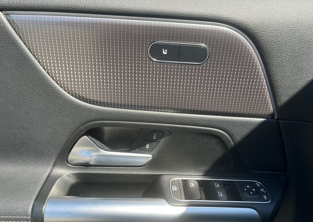 Mercedes-Benz GLA 200 Progressive Night AHK LED SHZ Ambie. KAM foto 14