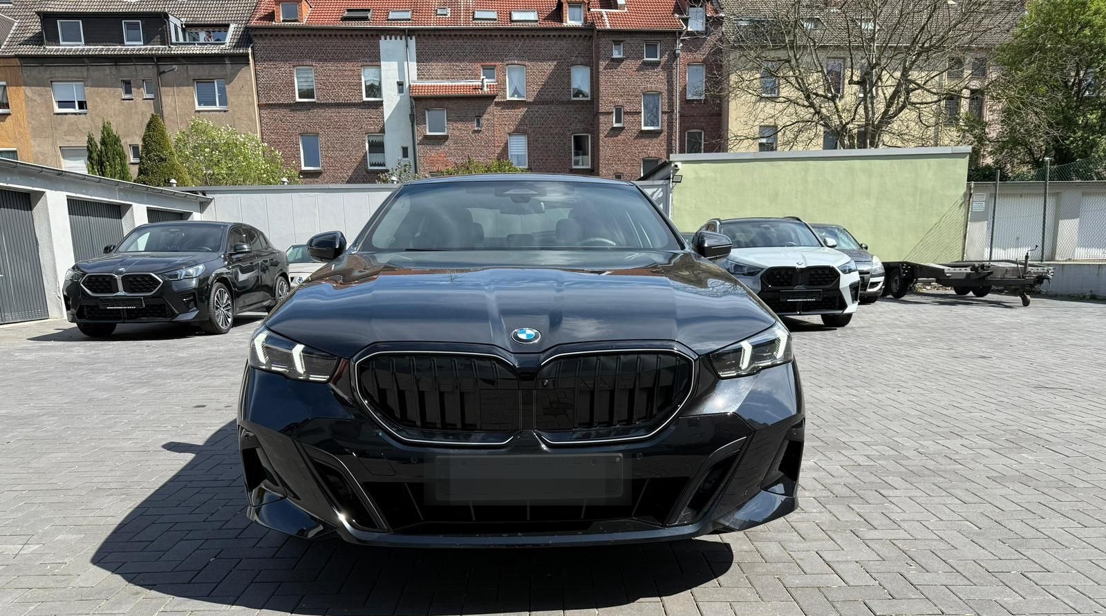 BMW 520d xDrive/PANO/HUD/AHK/Bowers&Wilkins/21"Indiv foto 3