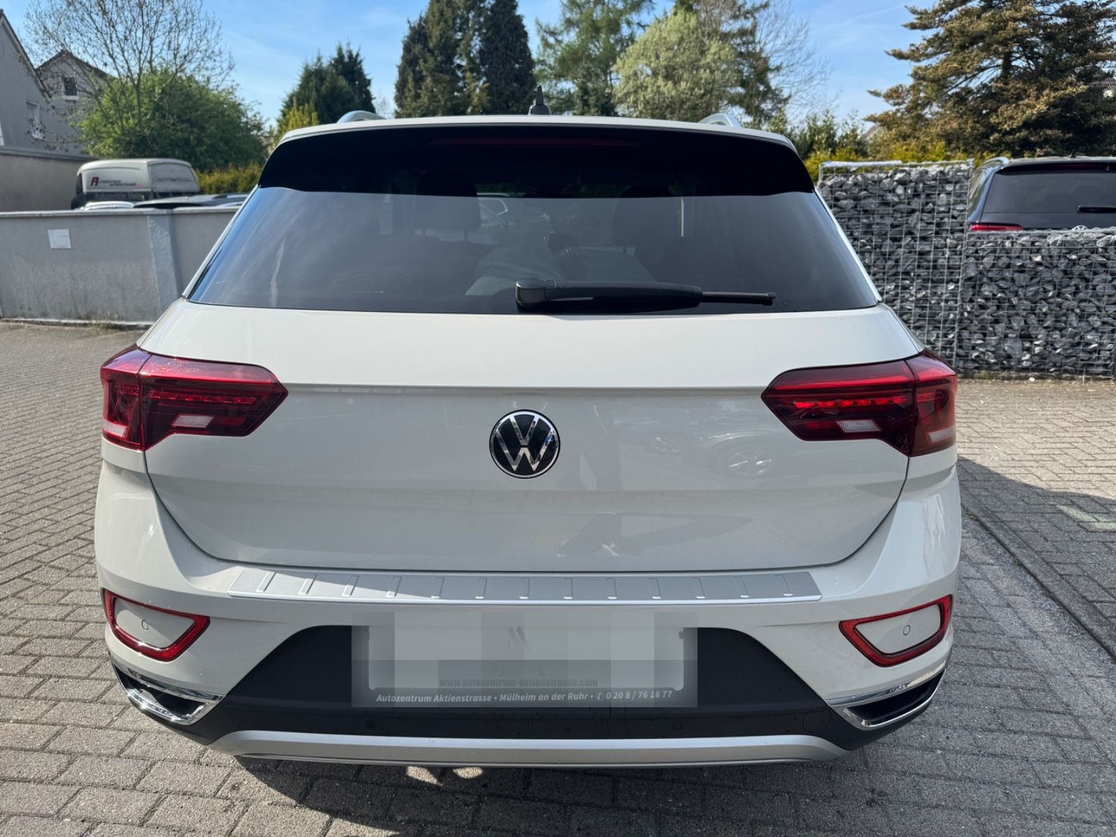 Volkswagen T-Roc Style Leder Navi AHK PDC LED Digitaltacho foto 4