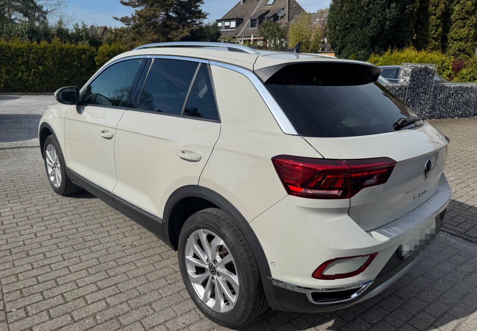 Volkswagen T-Roc Style Leder Navi AHK PDC LED Digitaltacho foto 5