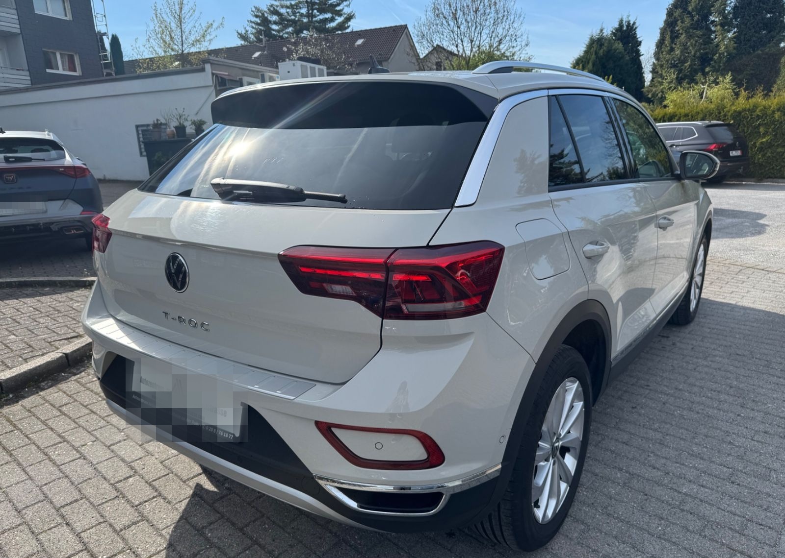 Volkswagen T-Roc Style Leder Navi AHK PDC LED Digitaltacho foto 6