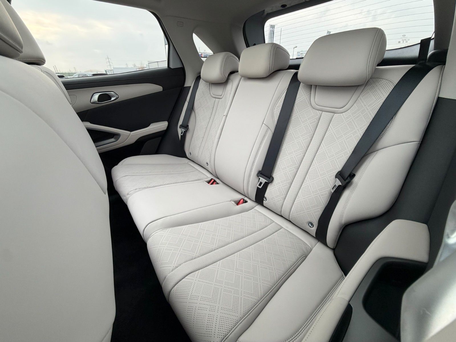 BYD ATTO 2 Comfort - Tageszulassung foto 22