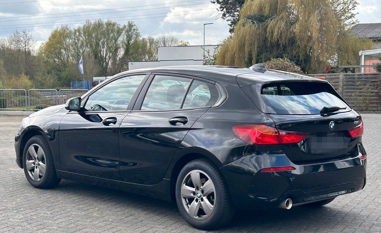 BMW 116i Aut.  Advantage / DAB / Live Cockpit Prof. foto 4