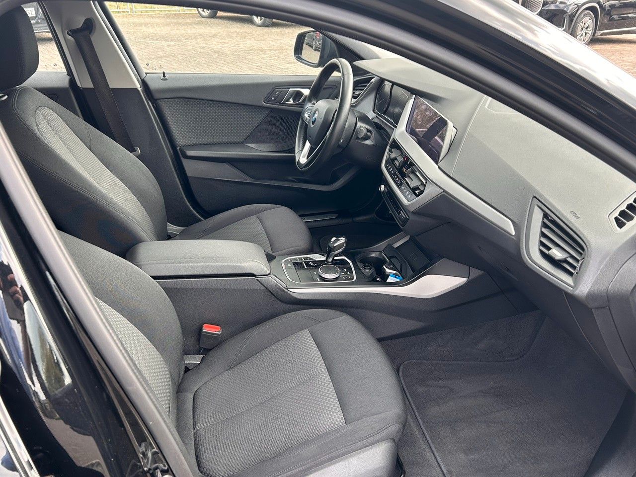 BMW 116i Aut.  Advantage / DAB / Live Cockpit Prof. foto 8