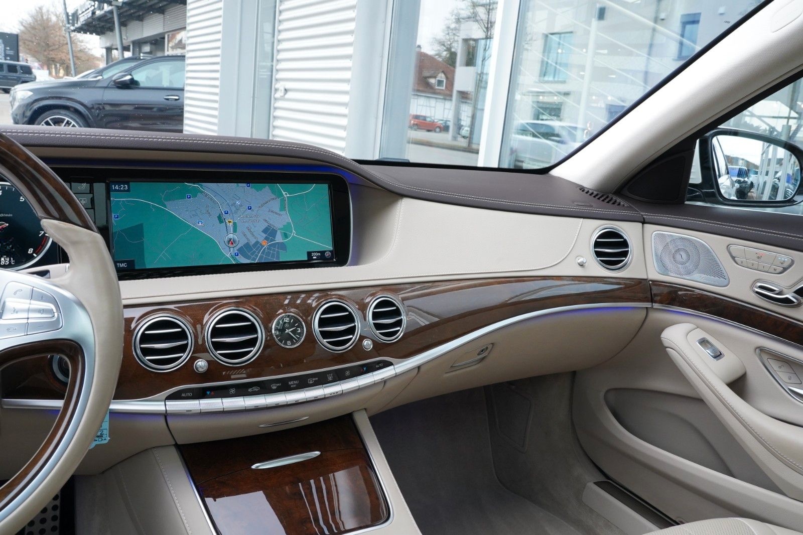 Mercedes-Benz S 500 4M L AMG 7G/LED/PANO/BURM/360/AIR/20/MMRY foto 24