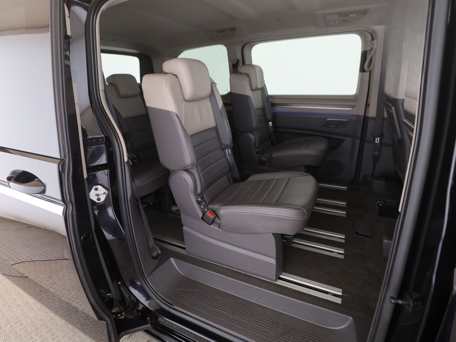 Volkswagen T7 Multivan 2.0 TDI Style AHK+RFK+H-K+StandH+Nav foto 11