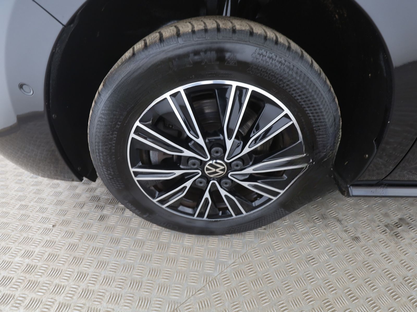 Volkswagen T7 Multivan 2.0 TDI Style AHK+RFK+H-K+StandH+Nav foto 12