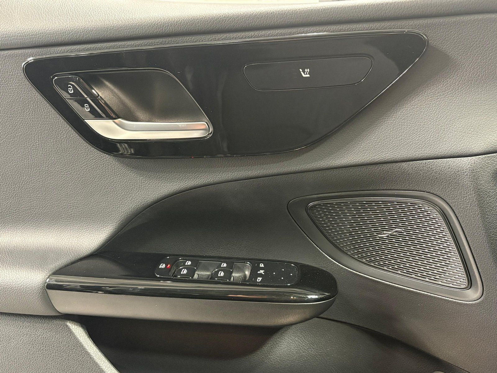 Mercedes-Benz C 200d T Avantgarde AHK PANODACH+LED+PDC&KAM+SHZ foto 17