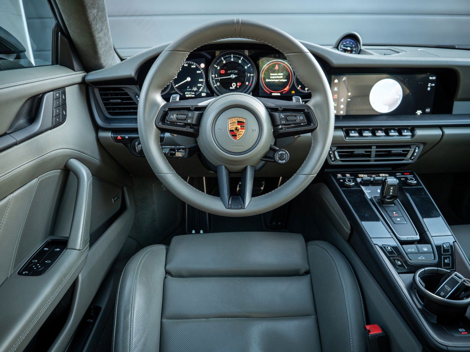 Porsche 911 Carrera 4 GTS MATRIX.ABST.BOSE.VOLL.FOLIERT. foto 13