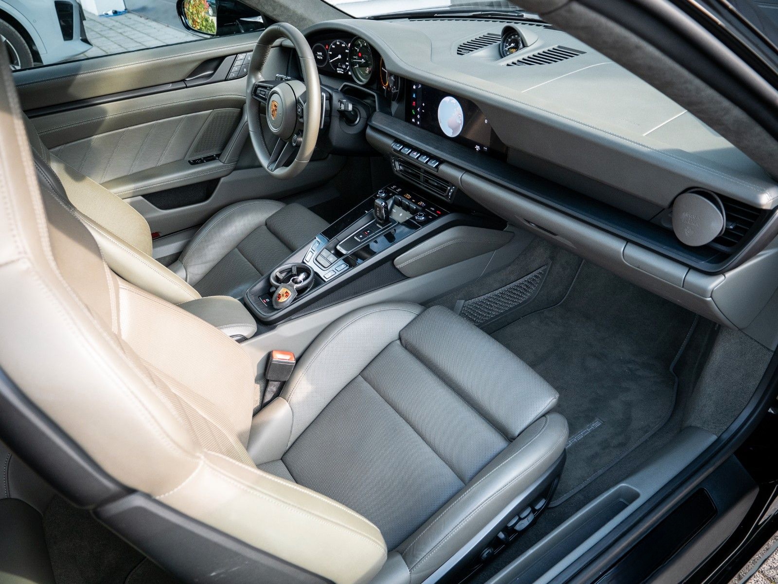 Porsche 911 Carrera 4 GTS MATRIX.ABST.BOSE.VOLL.FOLIERT. foto 25