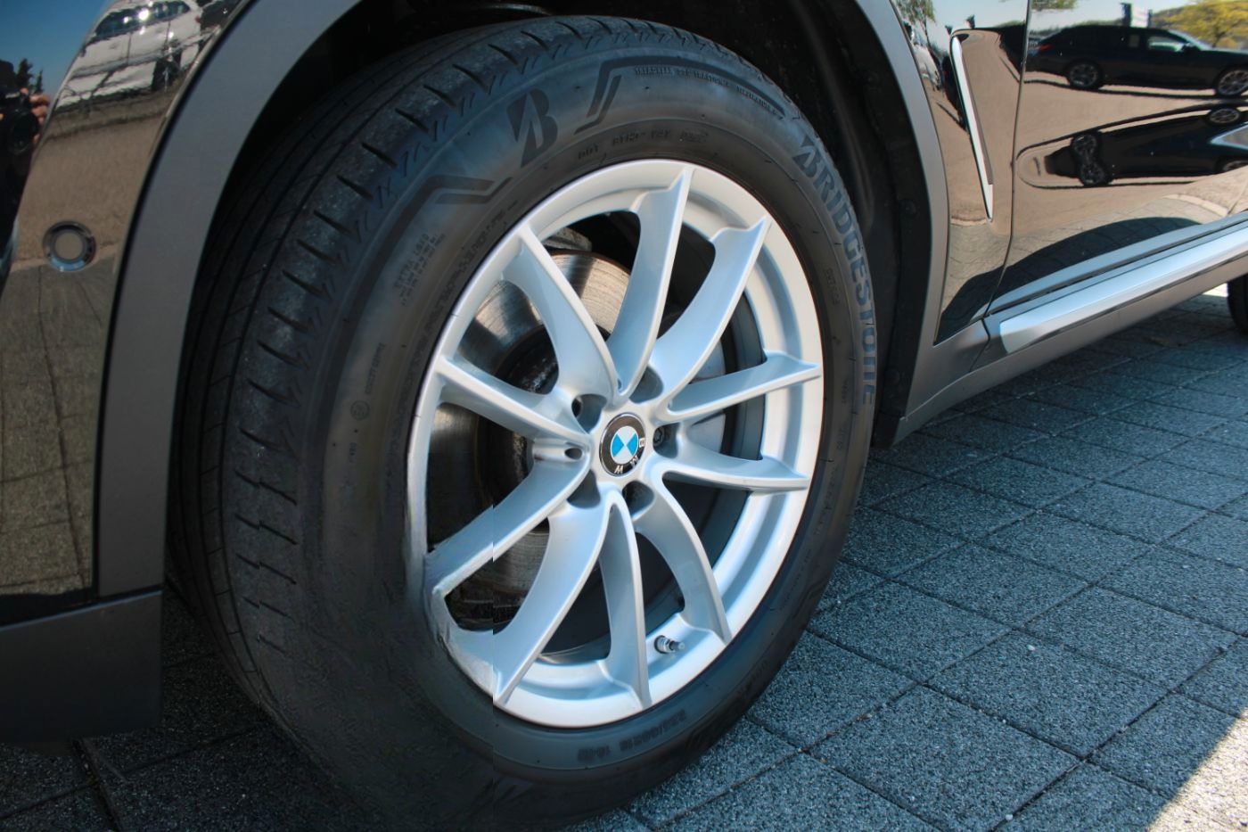 BMW X3 xDrive20i Navi LED Facelift AHK Kamera DrivAs foto 5