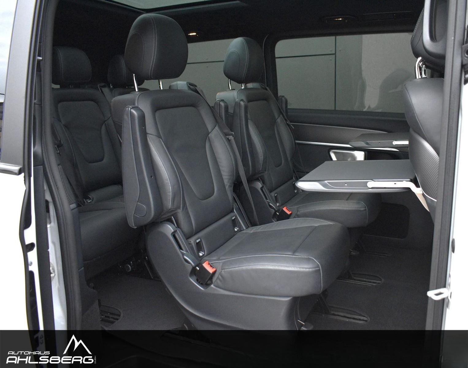 Mercedes-Benz V 300 d 4M EXCLUSIVE AMG DIST/360°/PANO/STAND/AI foto 18