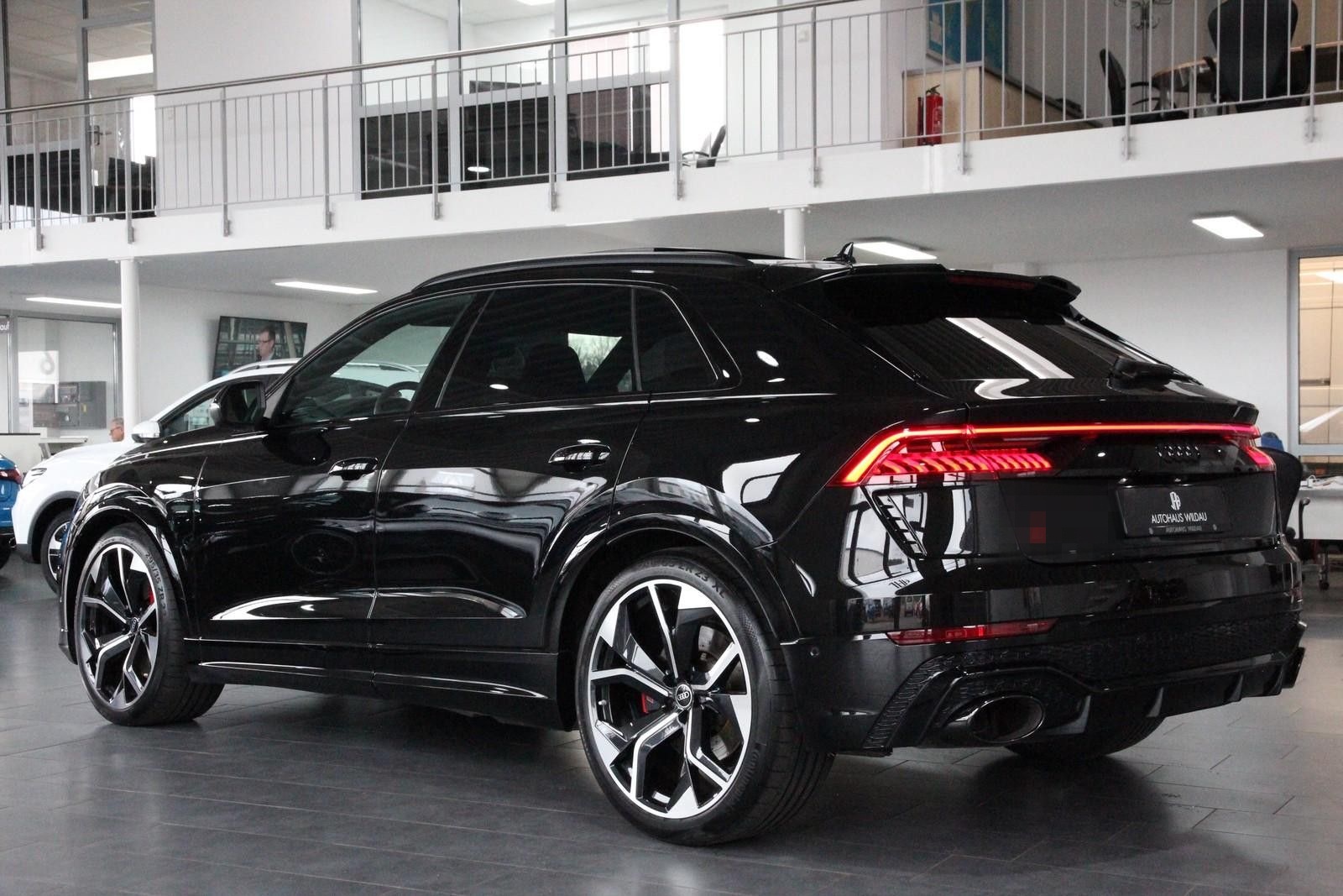 Audi RS Q8 4.0 TFSI quattro *PANO*HEAD-UP*B&O* foto 12
