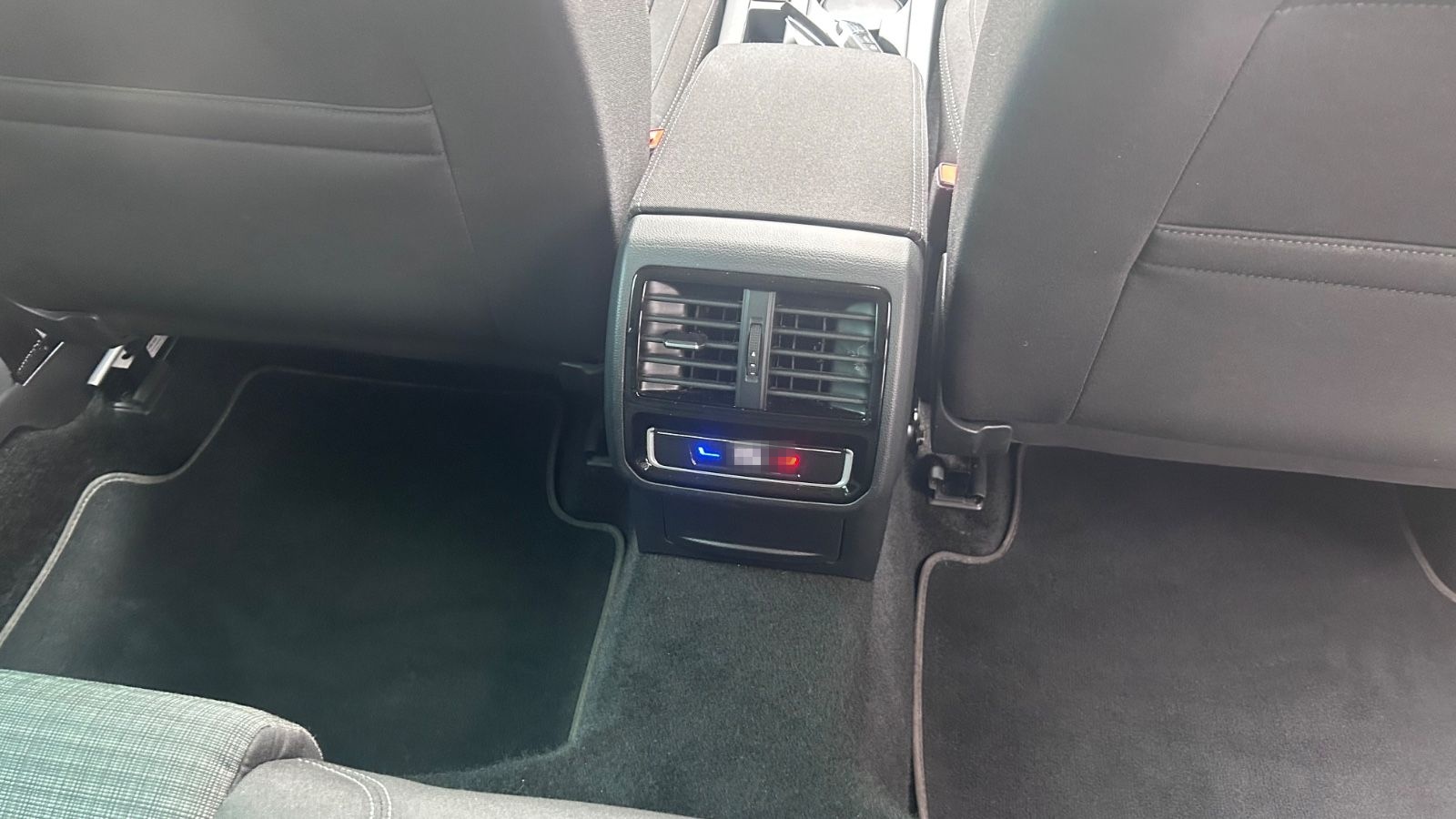 Volkswagen Passat Variant Business foto 9