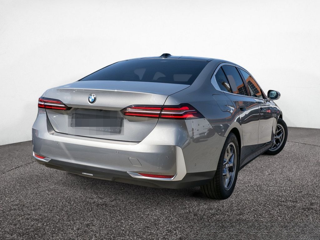 BMW 520d xDrive STANDHZ SITZBELÜFTUNG LED PANO 360° foto 3