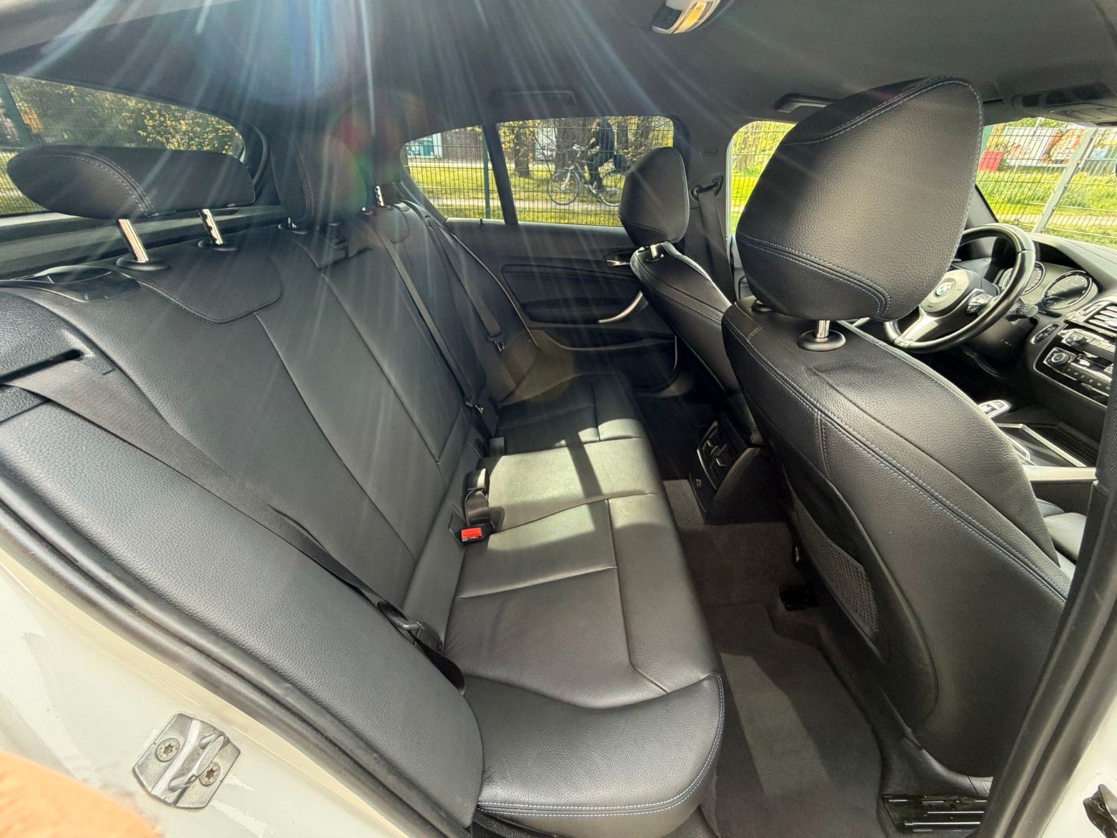 BMW 120i Limousine 5-trg. Edition M Sport Shadow foto 11