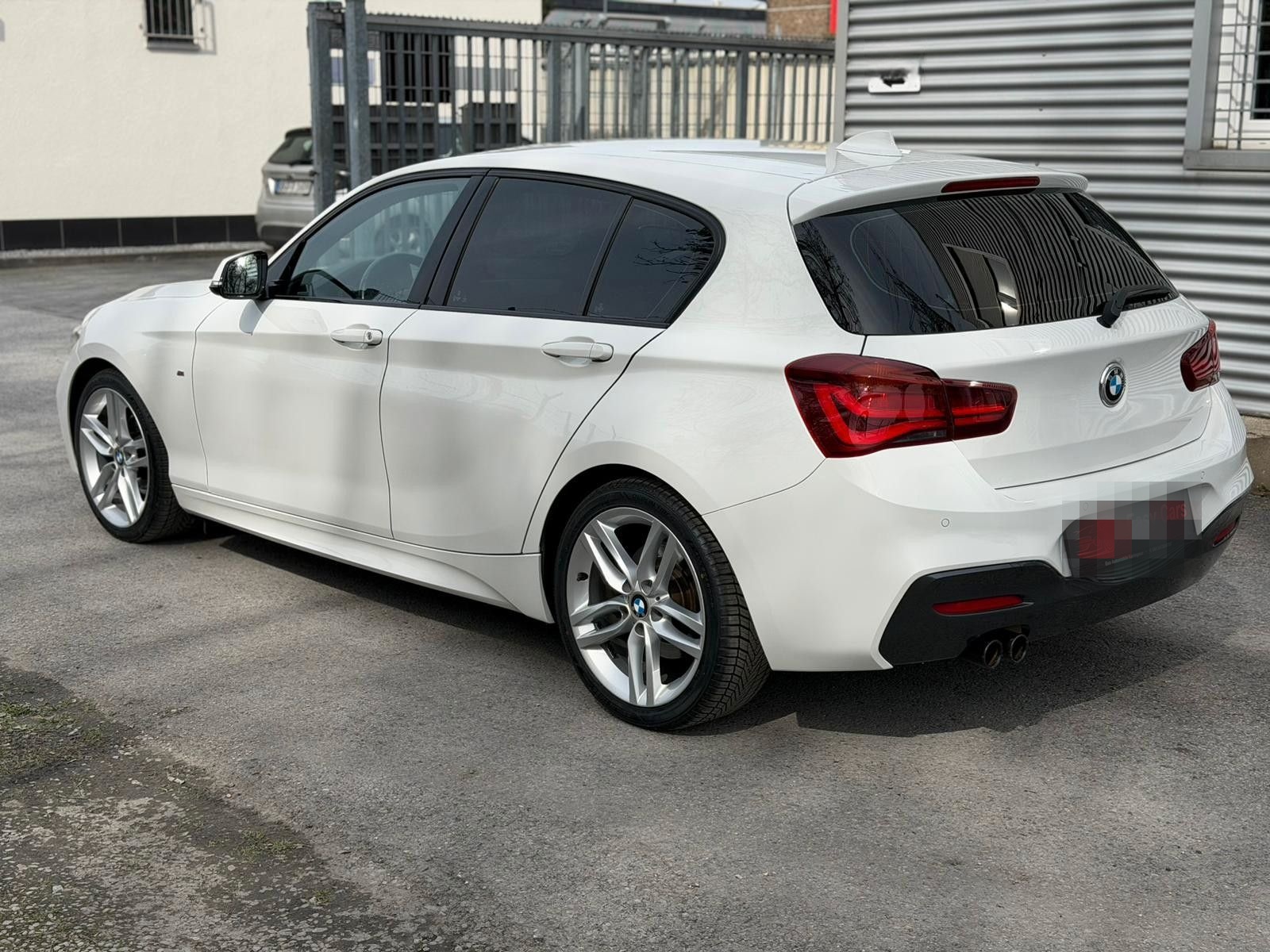 BMW 120i Limousine 5-trg. Edition M Sport Shadow foto 17