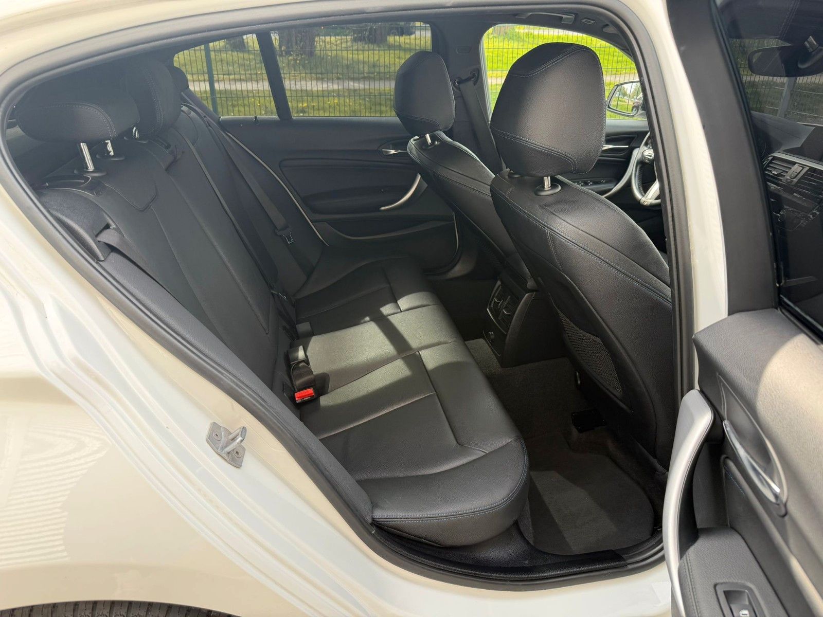 BMW 120i Limousine 5-trg. Edition M Sport Shadow foto 8