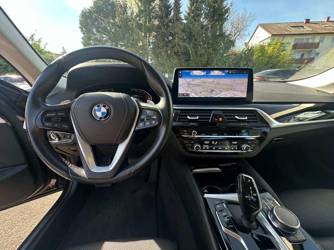 BMW 520d Sports.LivePro.DrivAss.Kamera Sitzh.DAB 18" foto 12