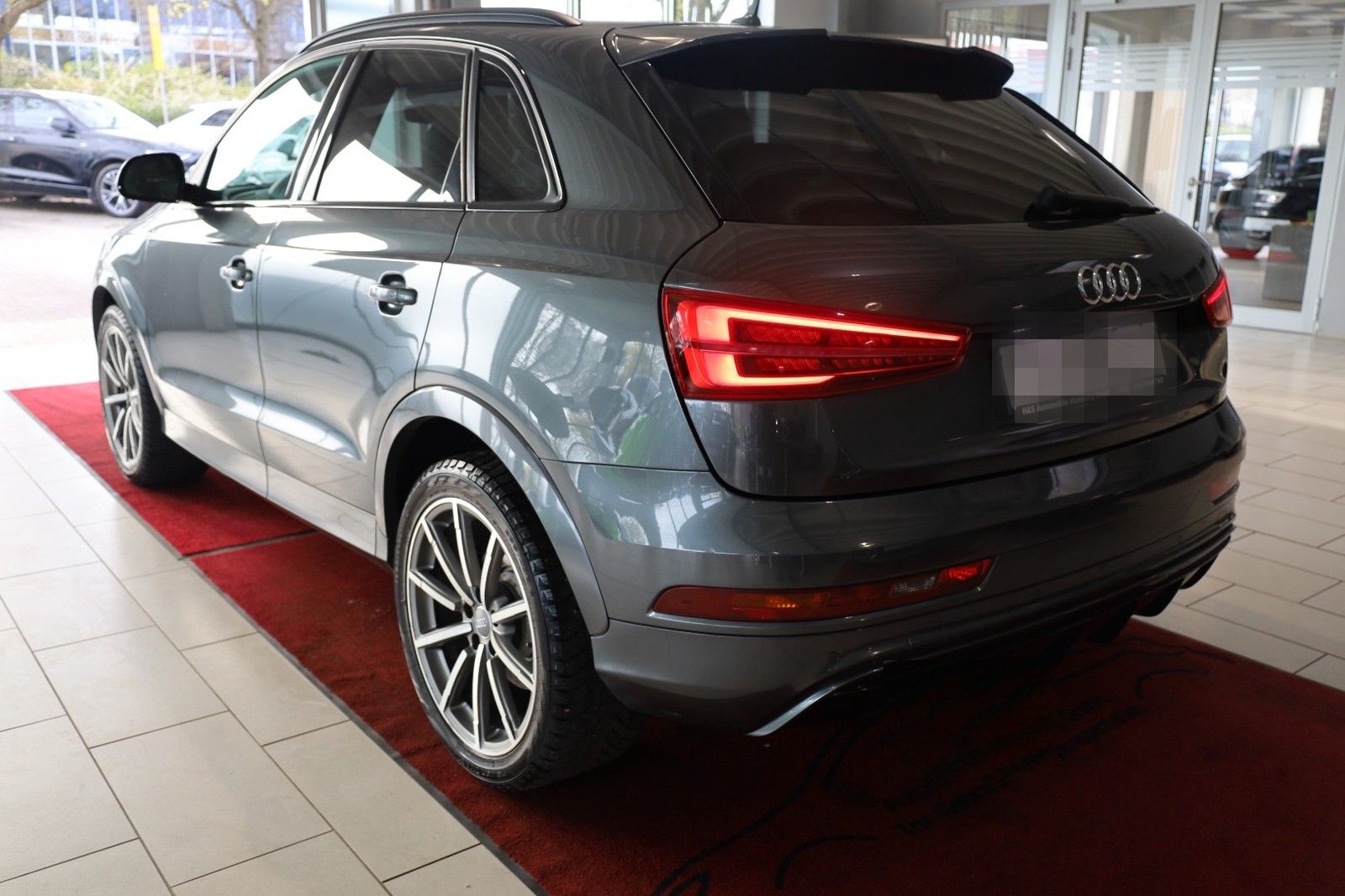Audi RS Q3 2.5 TFSI quattro performance PANO*KAMERA foto 4
