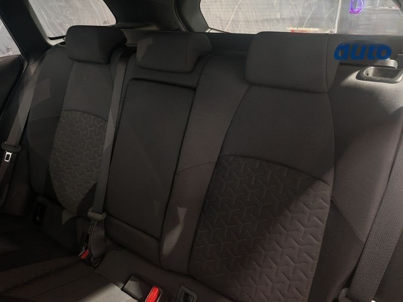 Toyota Corolla 1.8 Hybrid Style foto 9