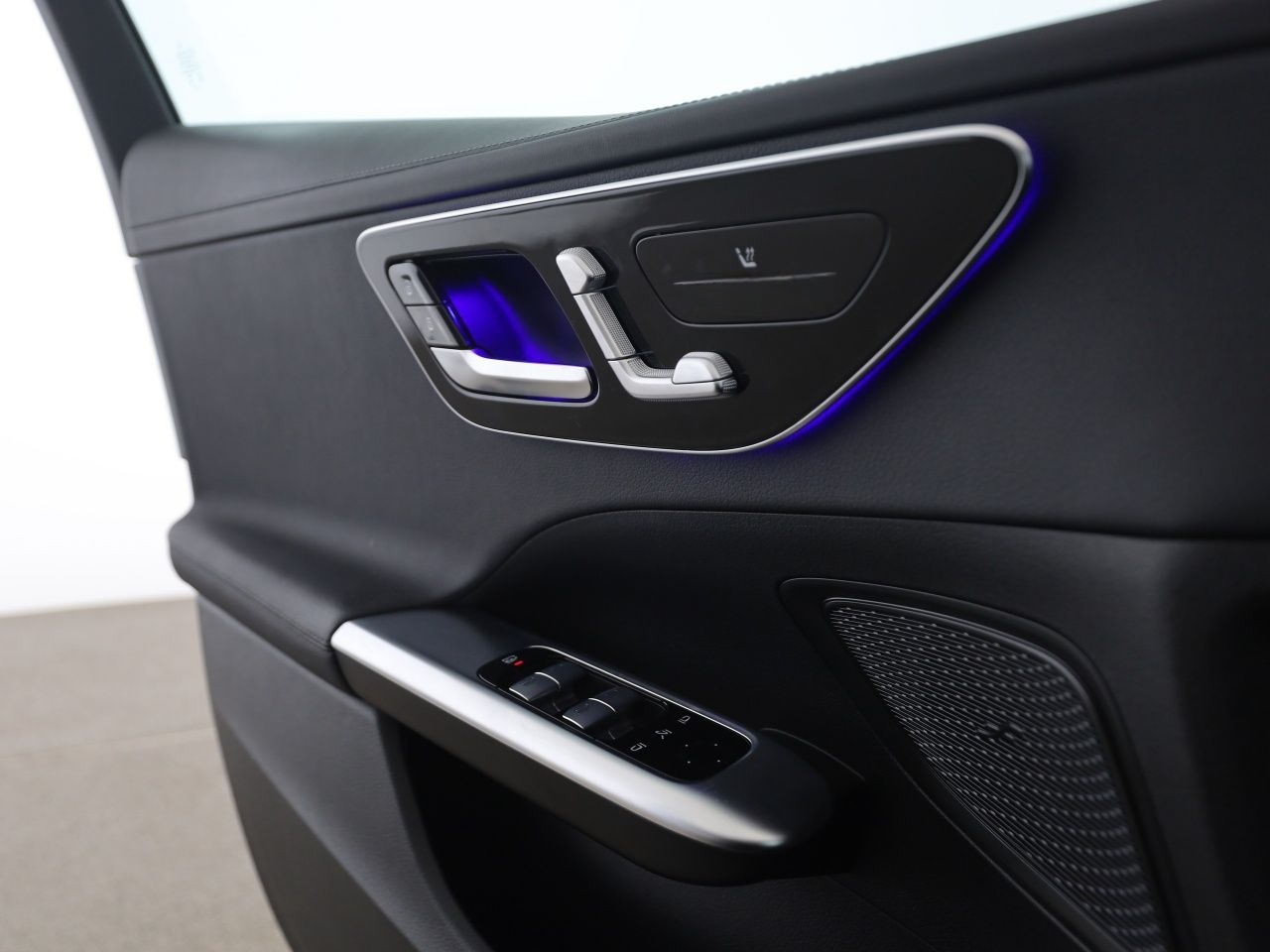 Mercedes-Benz C 300 e T AMG Pano AHK HUD Digital Light 360 foto 14