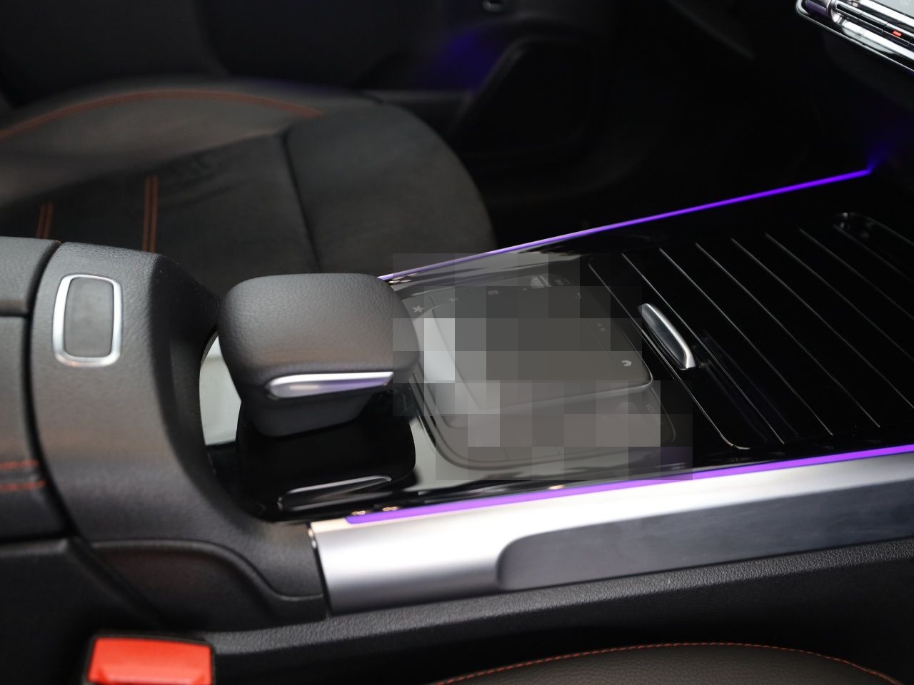 Mercedes-Benz EQB 300 4M AMG MBUX Pano Distronic HUD Kamera foto 20