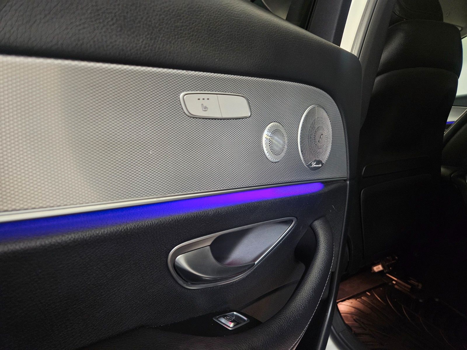 Mercedes-Benz E 220 d T *Sound*360°K.*Leder* foto 14