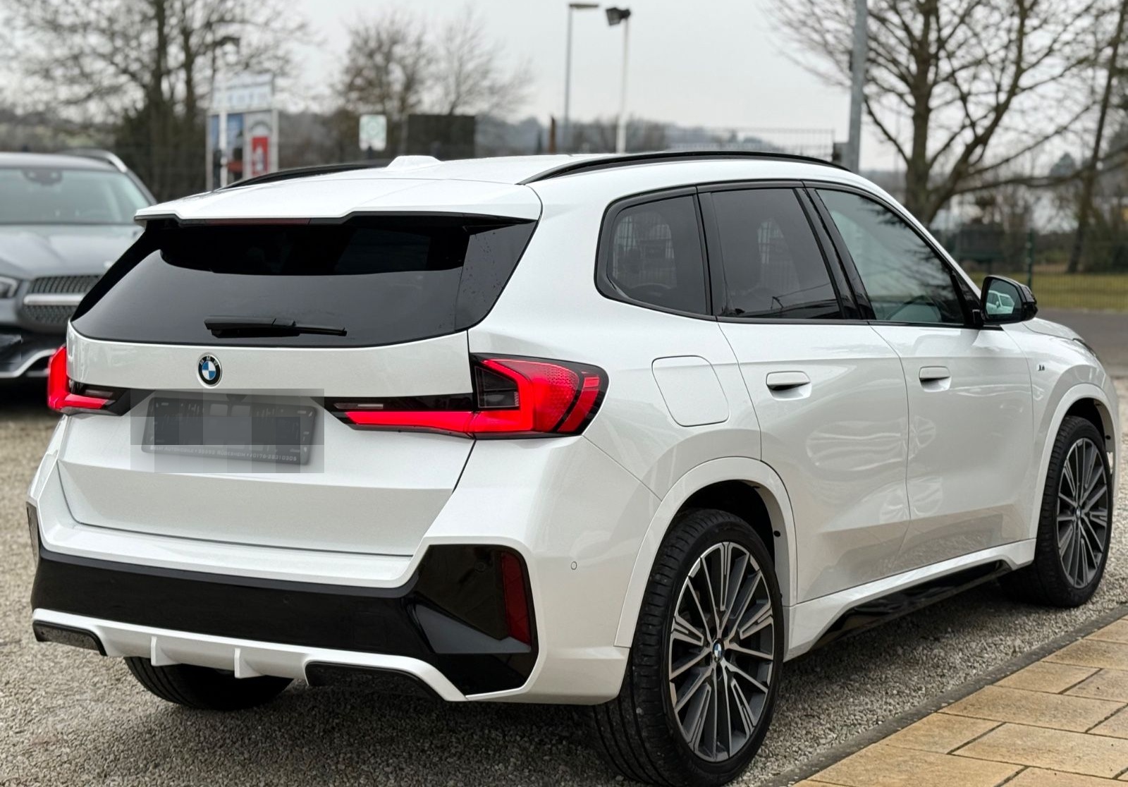 BMW X1 23d xDrive M Sport AHK h/k Memory 20 Zoll ACC foto 19