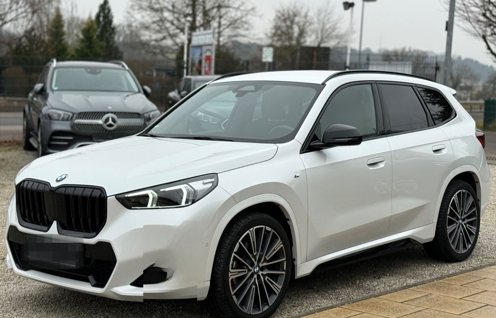 BMW X1 23d xDrive M Sport AHK h/k Memory 20 Zoll ACC foto 9