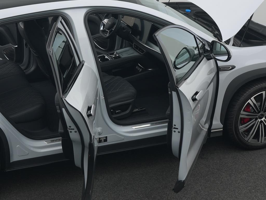 BYD SEALION 7 Excellence AWD foto 12