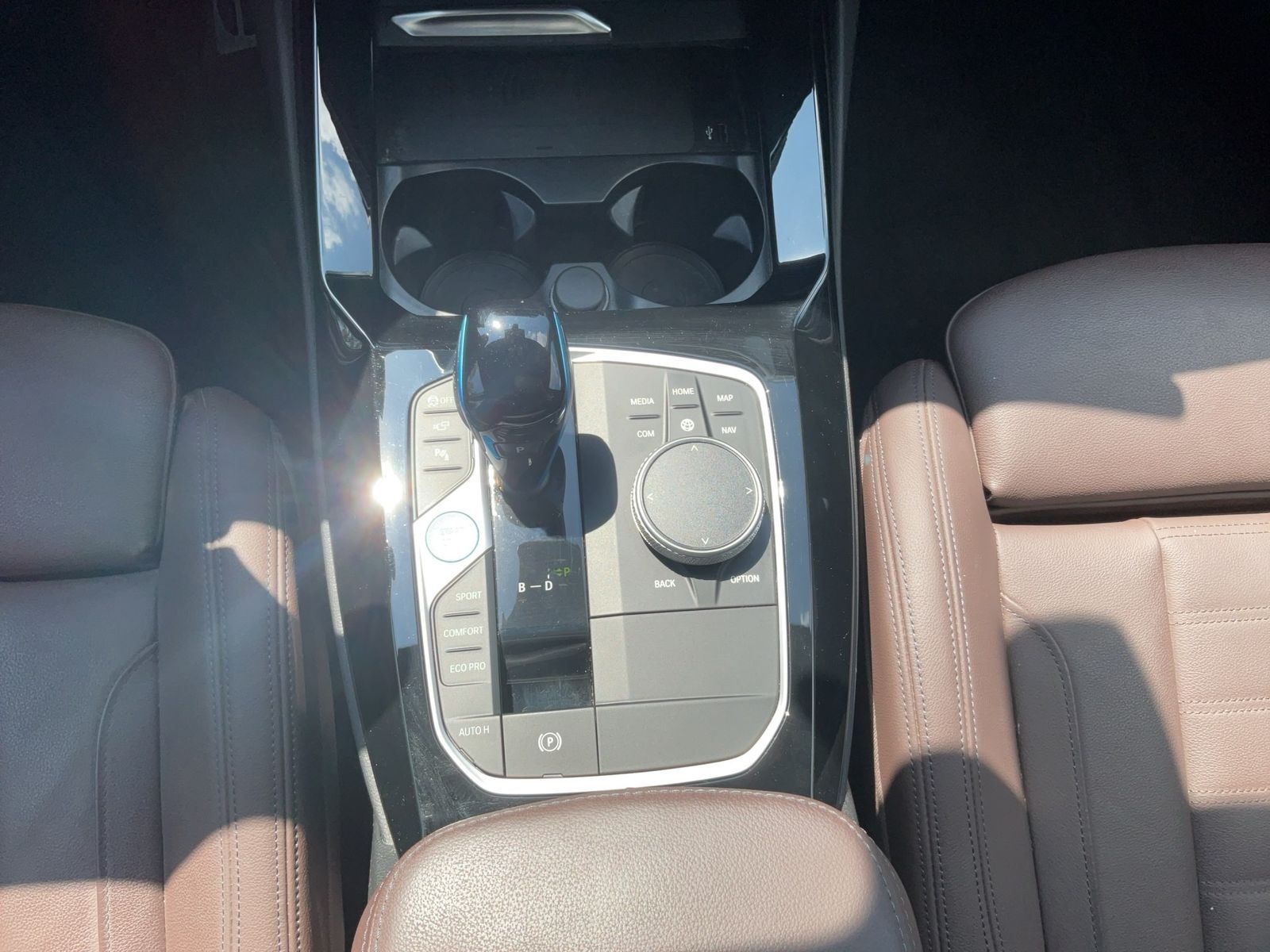 BMW iX3 LASER HUD AHK HARMAN KARDON 360° KAMERA SHZ foto 16