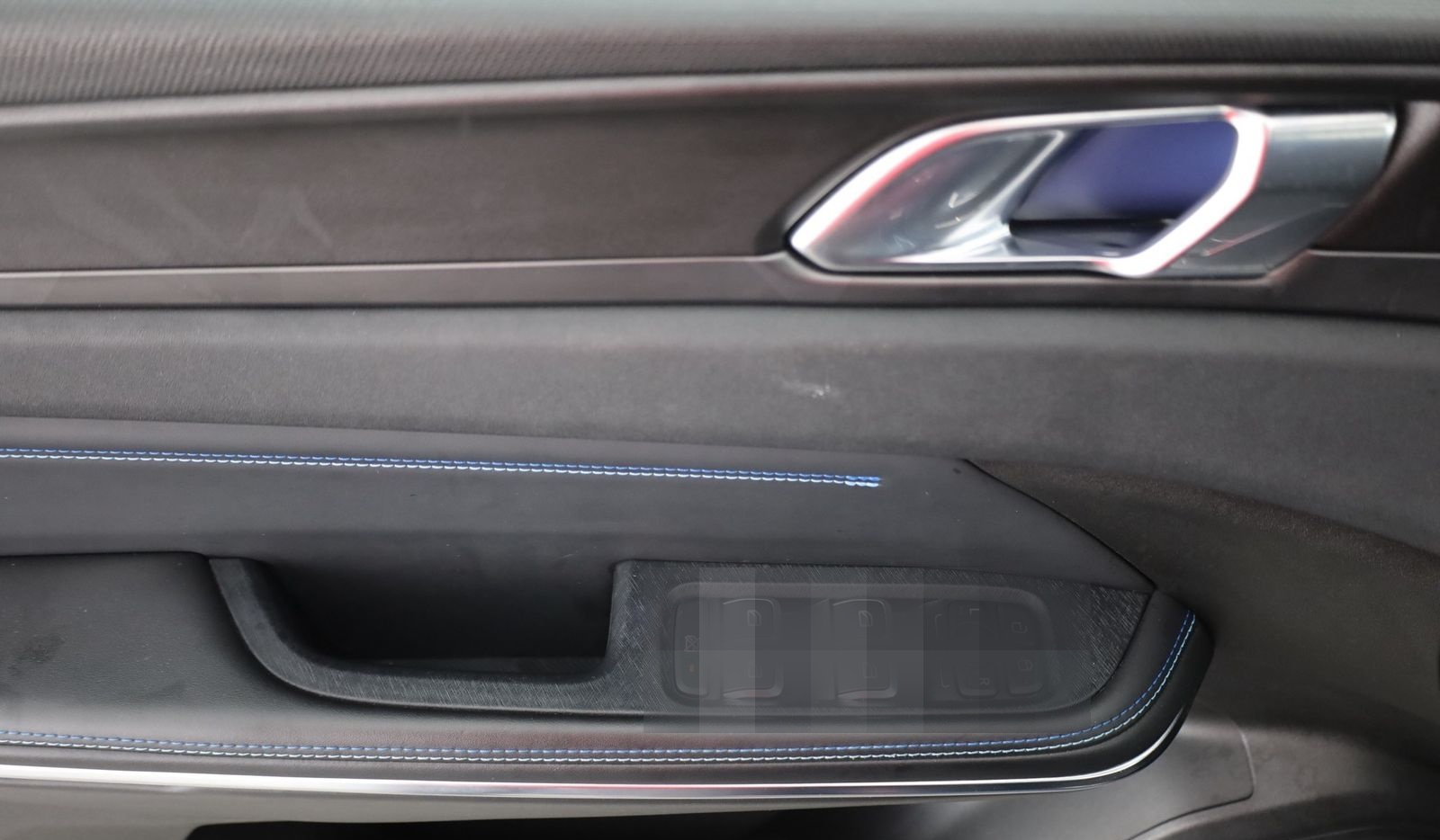 Lynk&Co 01 1.5 TD PHEV Aut. LED ACC 360° Pano foto 21