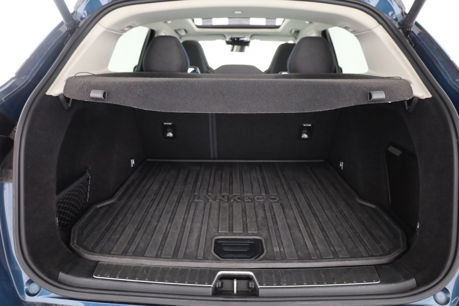 Lynk&Co 01 1.5 TD PHEV Aut. LED ACC 360° Pano foto 25