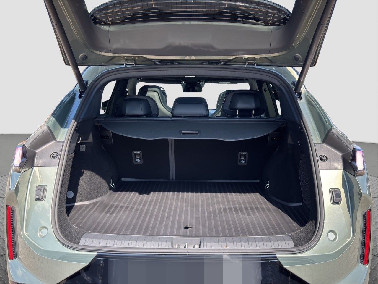 Lynk&Co 08 More Plug-In Hybrid / Pano / Matrix / 360Grad foto 18
