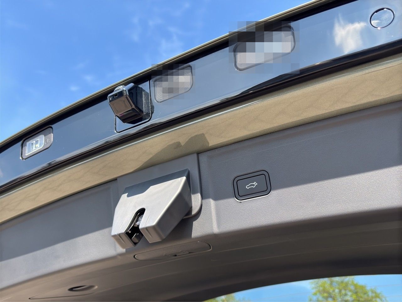 Lynk&Co 08 More Plug-In Hybrid / Pano / Matrix / 360Grad foto 20