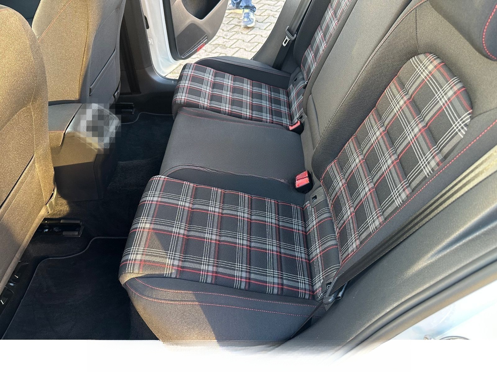 Volkswagen Golf Lim. GTI Performance 245 PS*DSG*SHZ*LED* foto 13