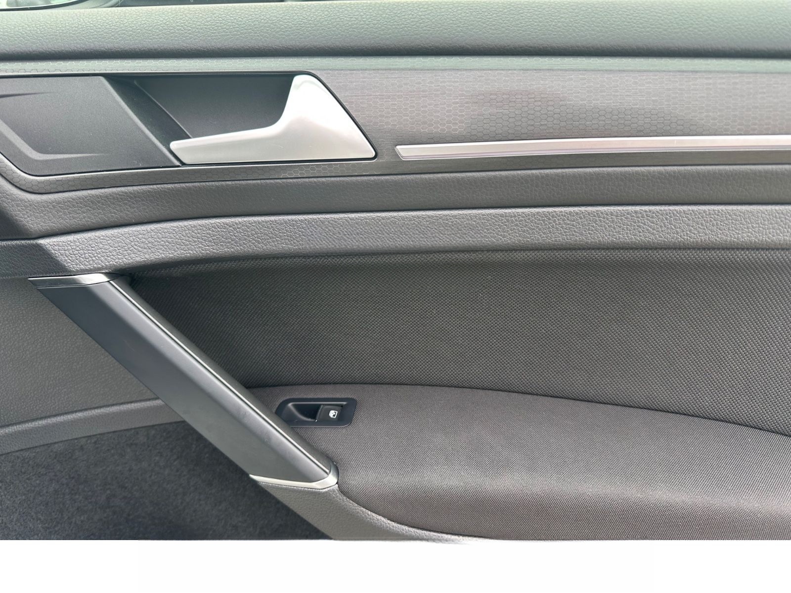 Volkswagen Golf Lim. GTI Performance 245 PS*DSG*SHZ*LED* foto 23