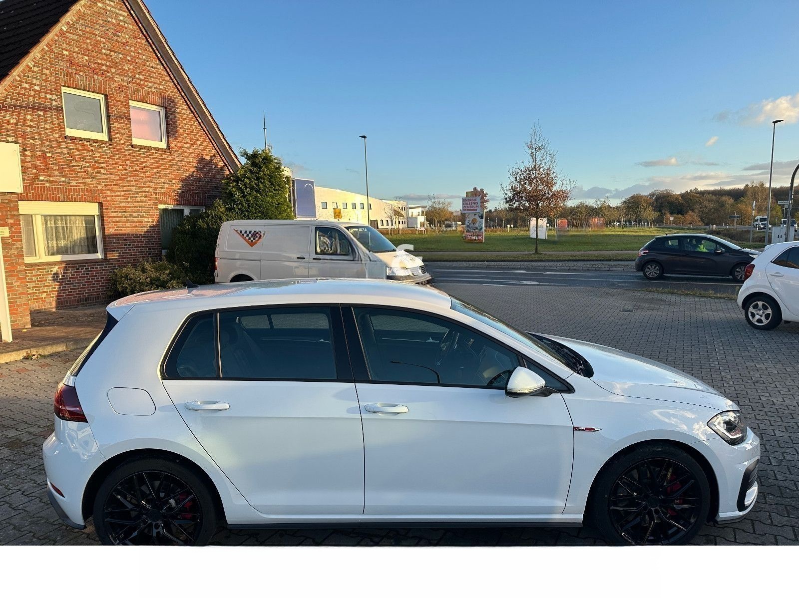 Volkswagen Golf Lim. GTI Performance 245 PS*DSG*SHZ*LED* foto 8