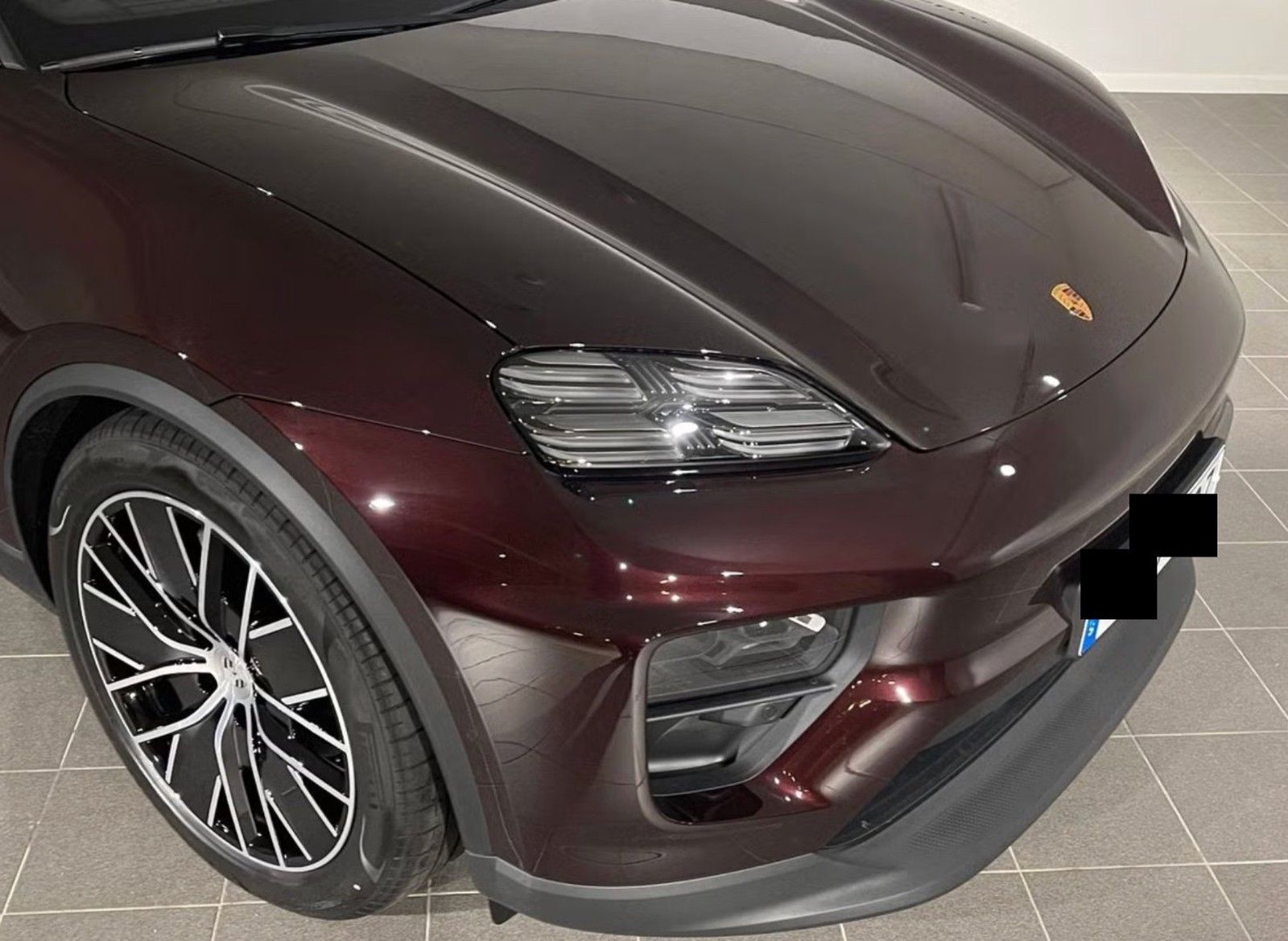 Porsche Macan Electric 4 foto 2