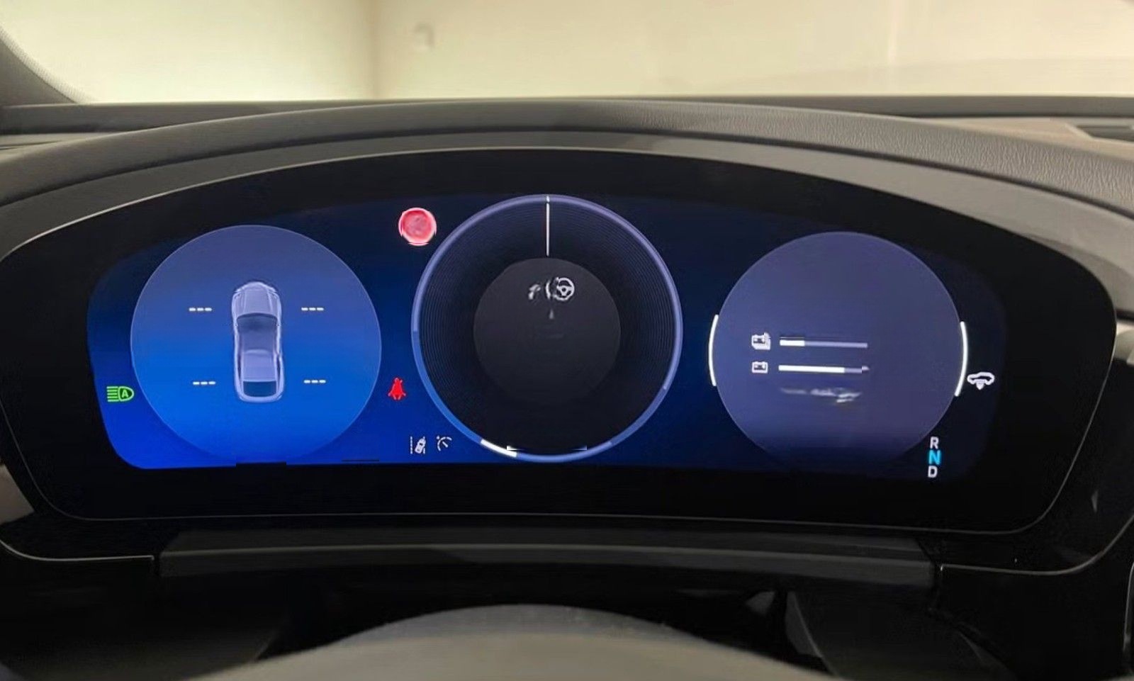 Porsche Macan Electric 4 foto 14