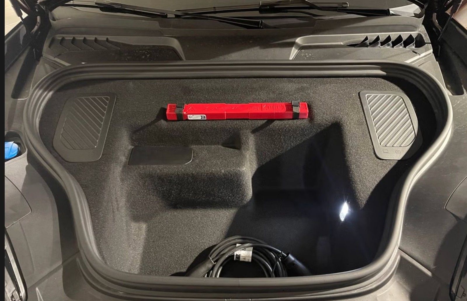 Porsche Macan Electric 4 foto 19