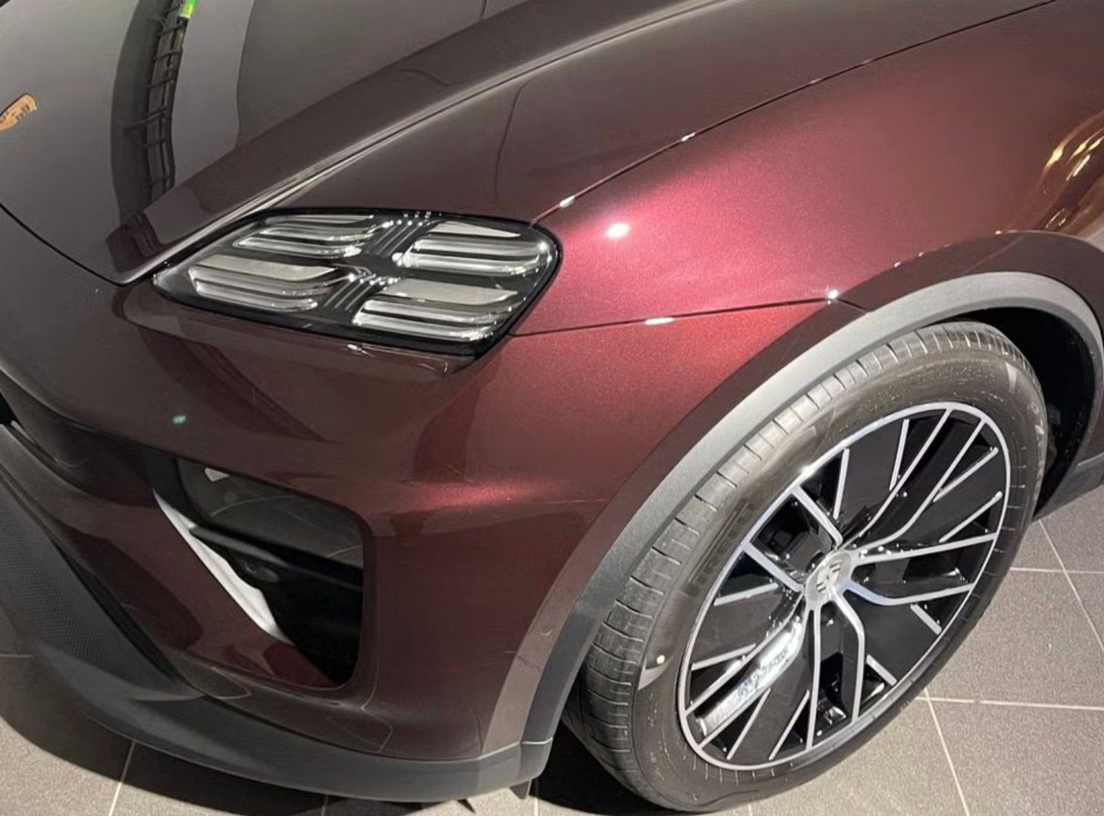 Porsche Macan Electric 4 foto 7