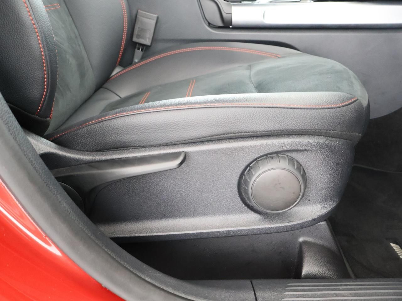 Mercedes-Benz GLB 200 d 4M AMG Night MBUX AHK Distronic 360 foto 18