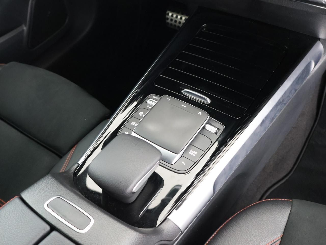 Mercedes-Benz GLB 200 d 4M AMG Night MBUX AHK Distronic 360 foto 19