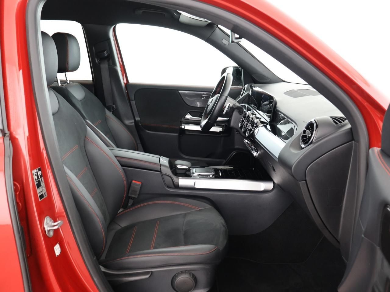 Mercedes-Benz GLB 200 d 4M AMG Night MBUX AHK Distronic 360 foto 10