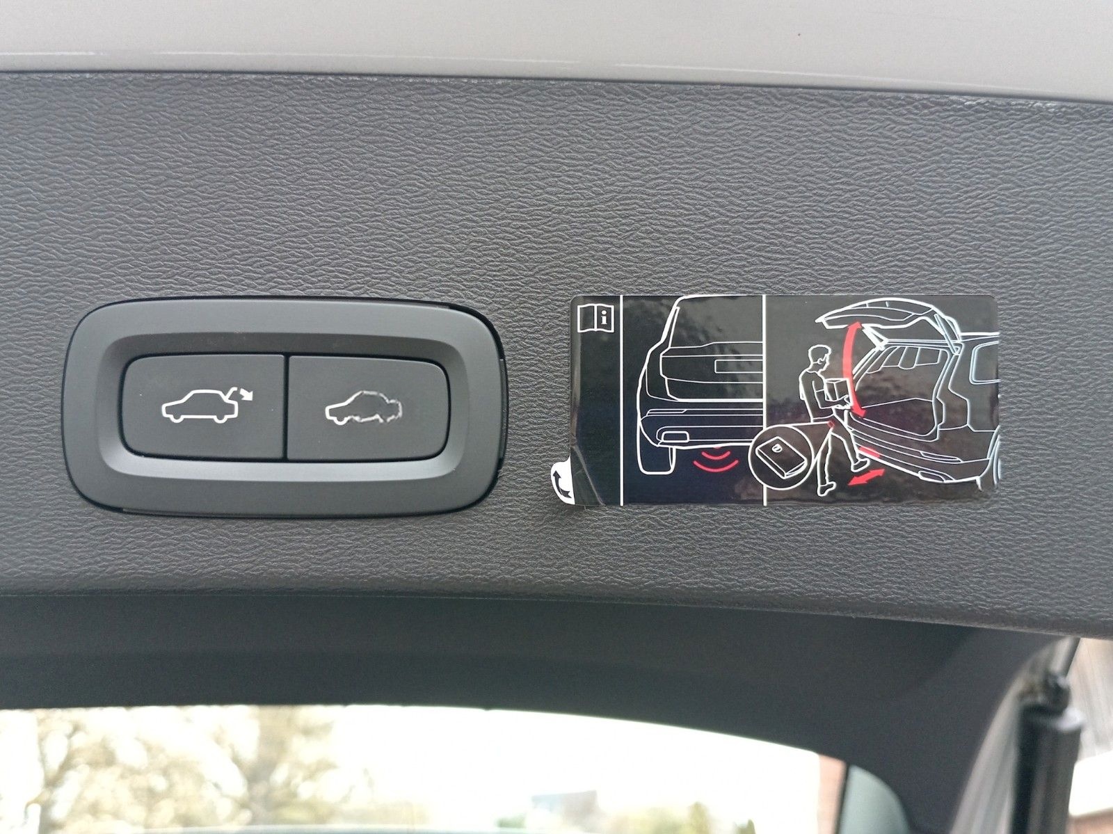 Volvo XC40 R Design 2WD TOP-Zustand foto 16